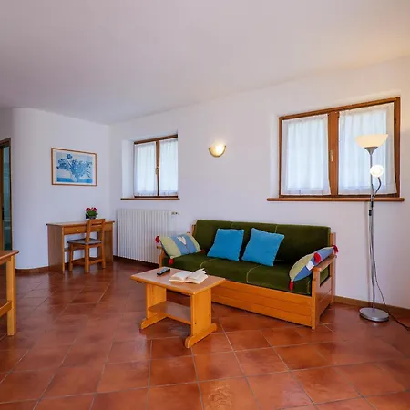 Vela Mit Dachterrasse