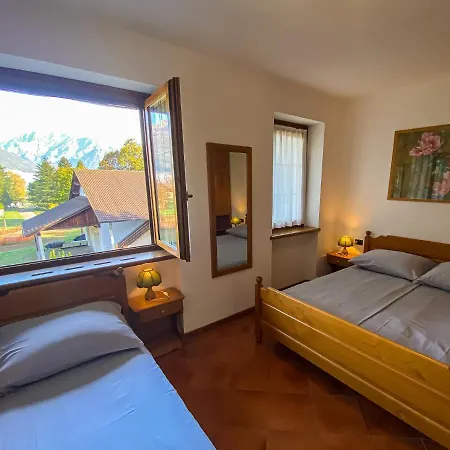 Vela Mit Dachterrasse Apartment Colico