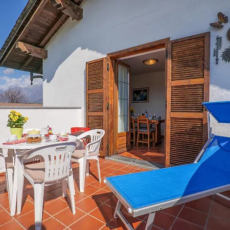 Vela Mit Dachterrasse Colico