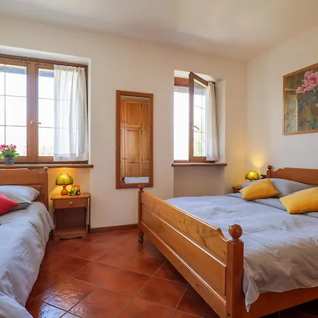 Vela Mit Dachterrasse Colico