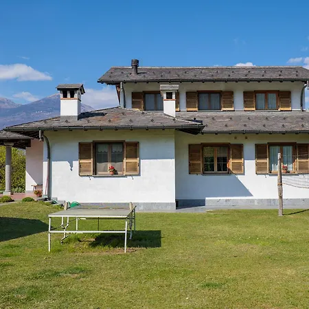 Vela Mit Dachterrasse Apartment Colico