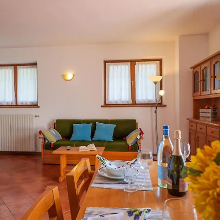 Vela Mit Dachterrasse