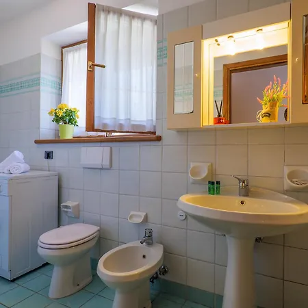 Lägenhet Vela Mit Dachterrasse *