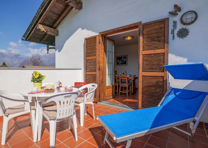 Vela Mit Dachterrasse Colico